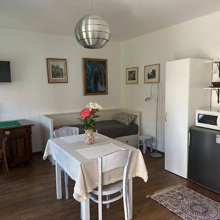 Apartman U Jezirka Velke Prilepy Esterno foto